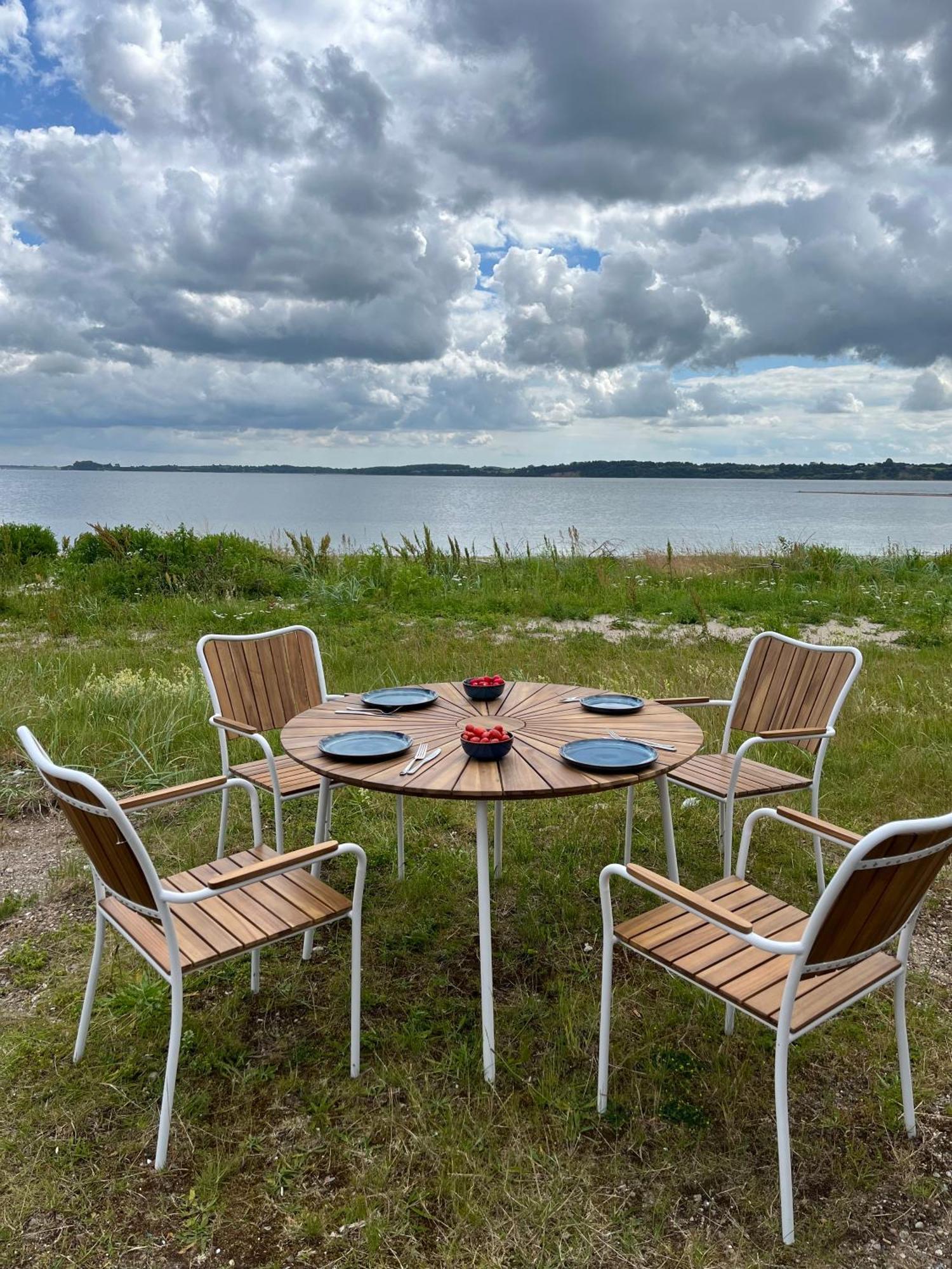 Tiny Seaside - Skarrev Hotel Aabenraa Bagian luar foto